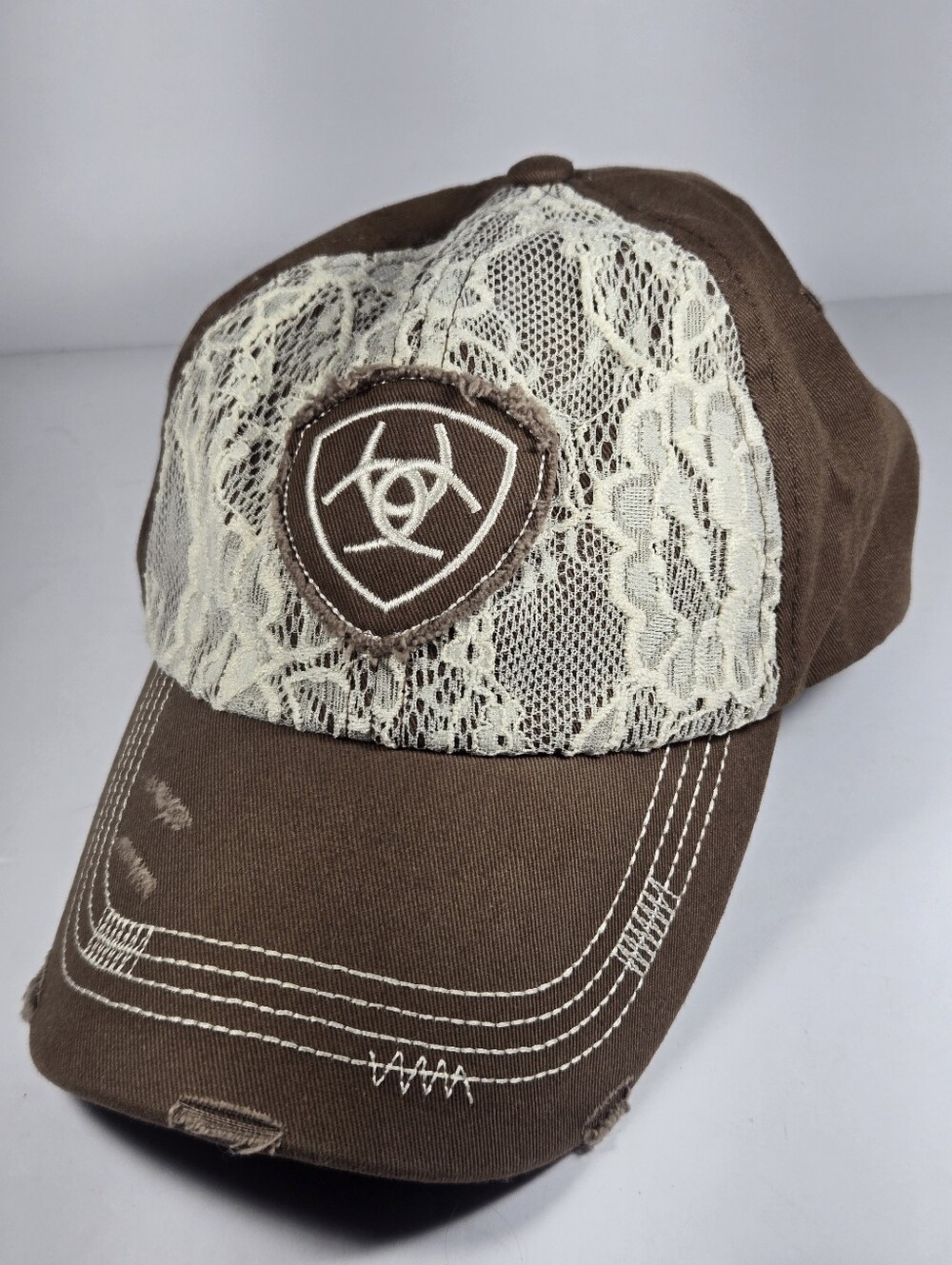 Ariat Womens Hat Distressed Lace Basebaĺl Cap OSFM Strap Back Western